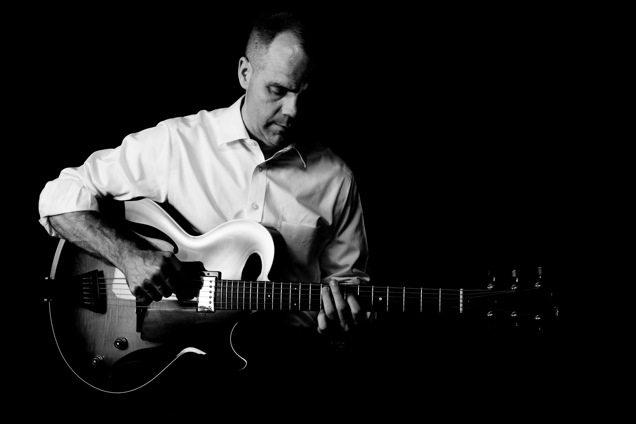 Ben Harris solo acoustic guitar