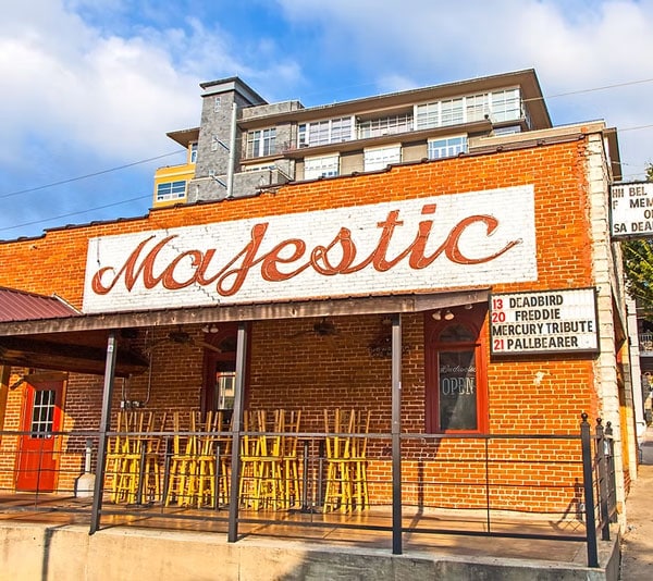 Georges-Majestic-Lounge-Fayetteville-Arkansas