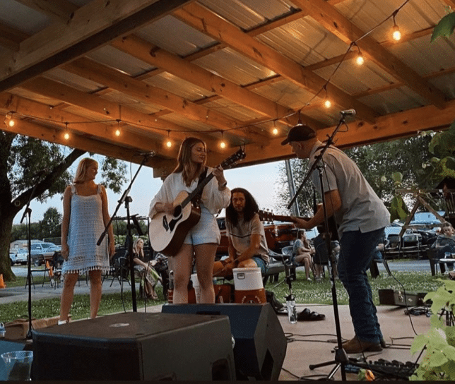 Sip & Sing with Rumours